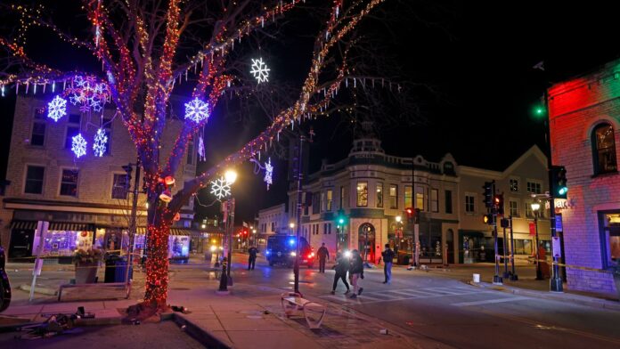 5 deaths in Wisconsin, SUV plows into Christmas Parade